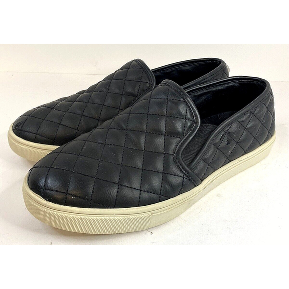 Steve Madden Women’s Ecentrcq Quilted Slip On Sneakers  Black‎ Shoes Size 8.5M - Picture 1 of 7